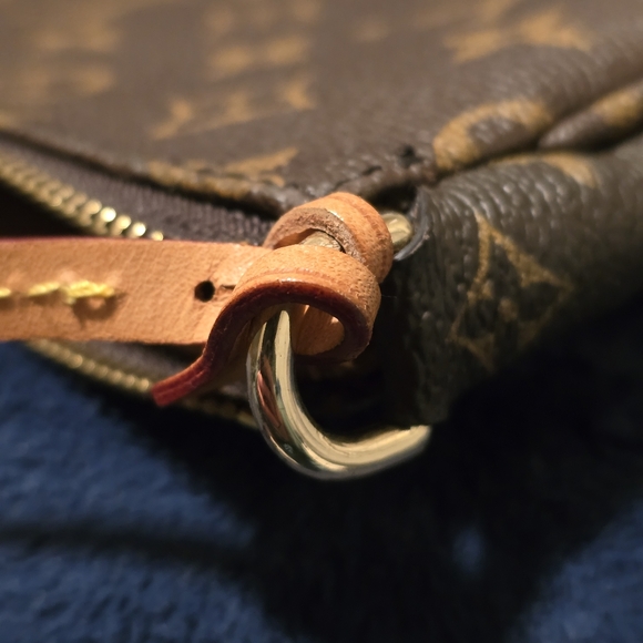 Authentic Louis Vuitton Monogram Pochette Accessoires.Made in France SA3185 - Picture 10 of 11